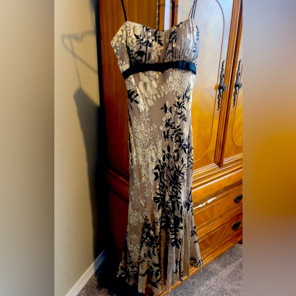 Floral Tan and Black formal dress size 10
